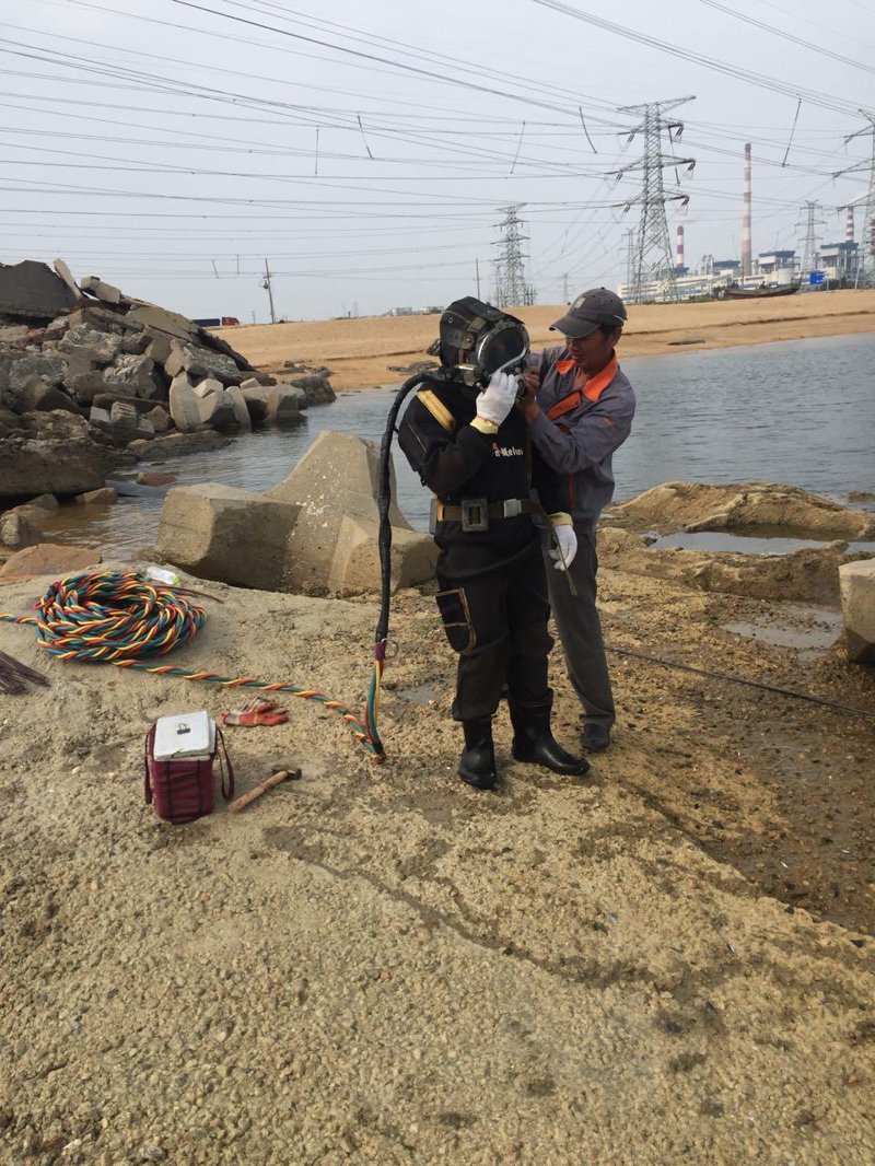 河南水下工程：水中施工的新篇章
